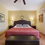 Truchas Hotel 2*