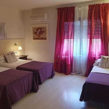 Hotel Truchas 2*