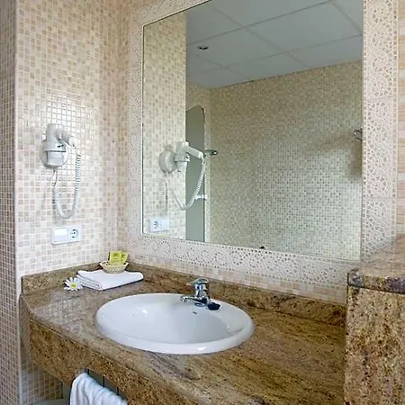 Truchas Hotel 2*
